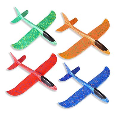 Gartenspielzeug für dreijährige Kinder Gleiflugzeuge aus Styropor Gartenspielzeug für dreijährige Kinder Gleiflugzeuge aus Styropor
