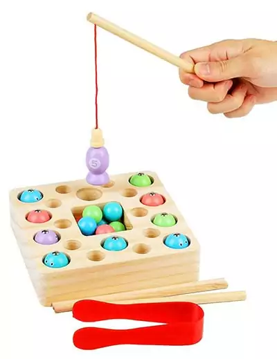 Angelspiel aus Holz - Spielzeug für 3-jährige Kinder Angelspiel aus Holz - Spielzeug für 3-jährige Kinder